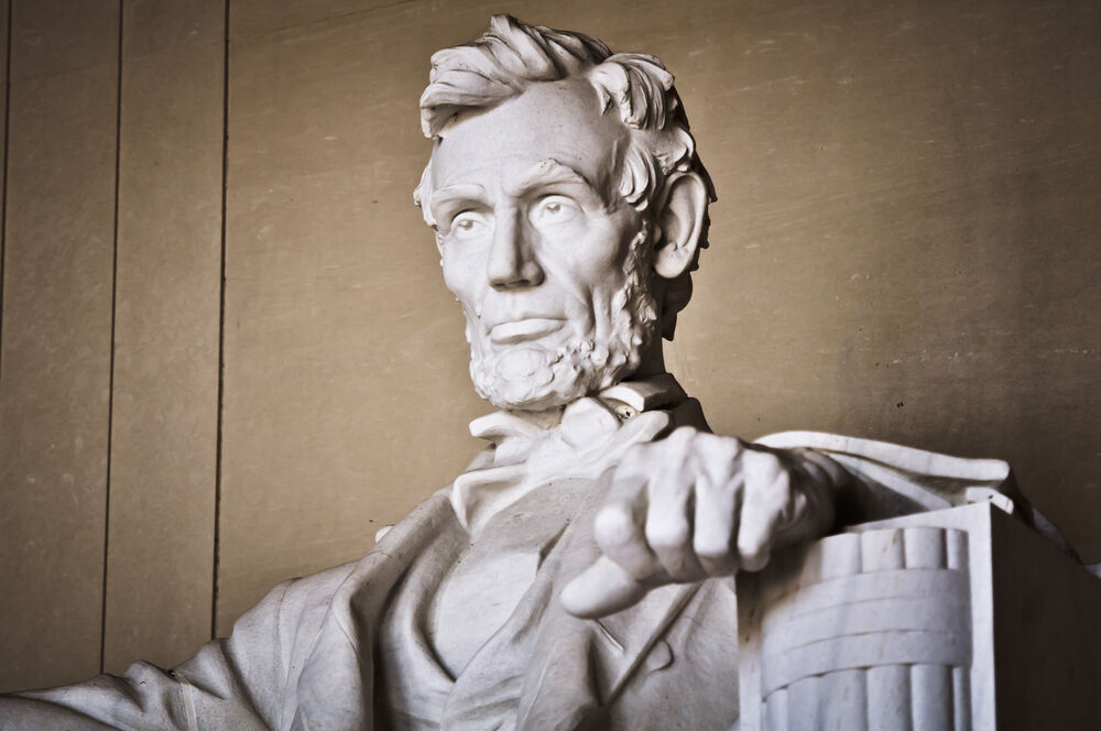 2. Lincoln Memorial
